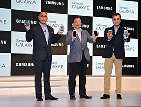 J(30_2015_Samsung-launches)1